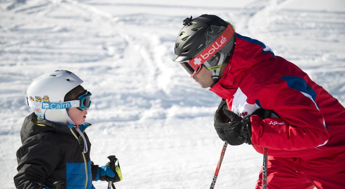 Blanche Serre-Ponçon organise le Week-end des Enfants - Cours_de_ski_ESF_Montclar