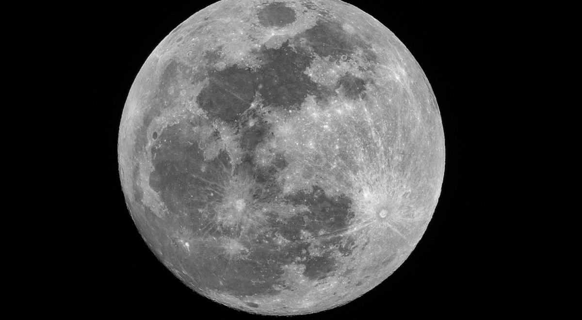 On The Moon Again 2026_Auzet - lune