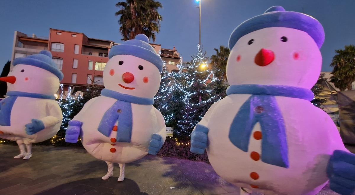 Déambulation de bonhommes de neige géants_Les Orres