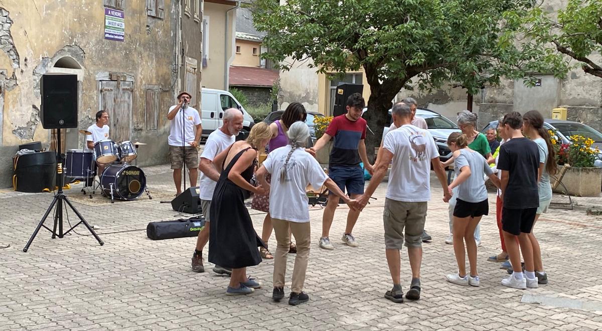 Danses et musiques traditionnelles au Lauzet-Ubaye - Danses et musiques traditionnelles au Lauzet-Ubaye