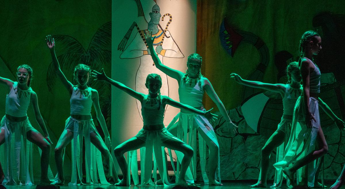 Spectacle de fin d'année de l'association Mouv and Fit' - Barcelonnette - Spectacle de fin d'année de l'association Mouv and Fit'