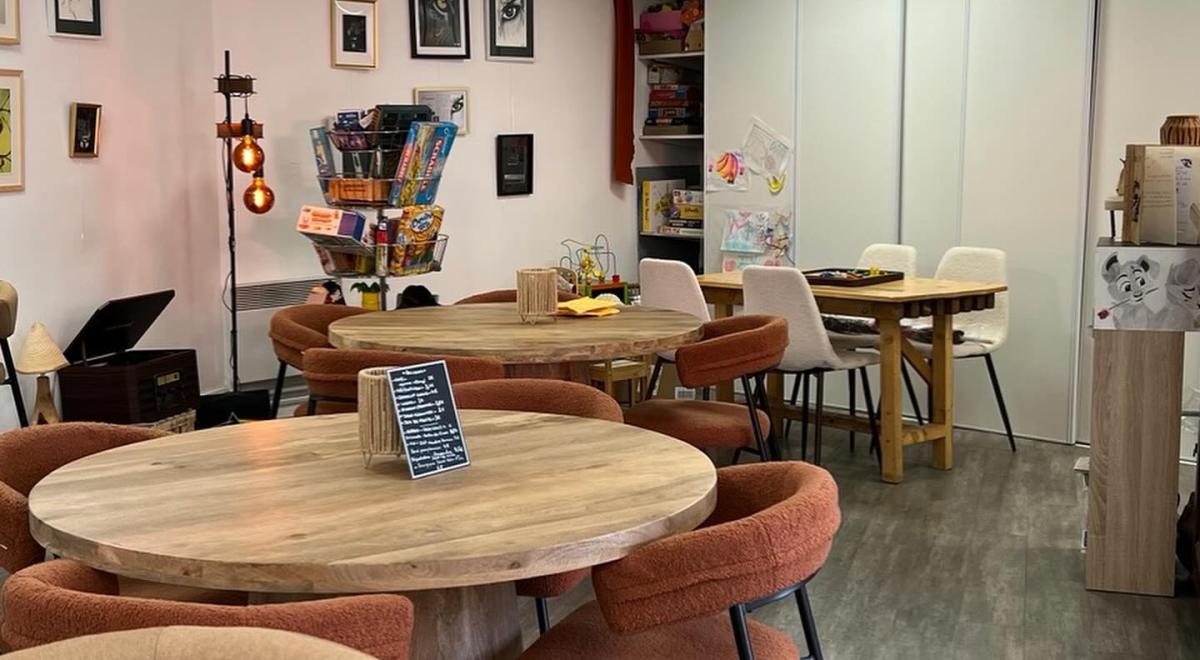 Exposition d'art fluide au Café des arts - Café des arts