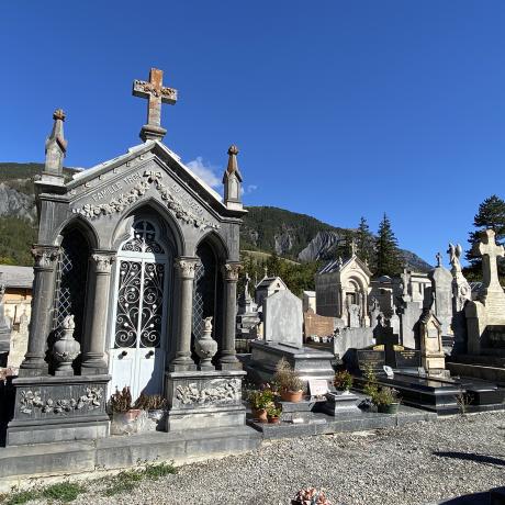 Visite guidée : Les tombes monumentales du cimetière de Barcelonnette - Visite guidée : Les tombes monumentales du cimetière de Barcelonnette Visite guidée : Les tombes monumentales du cimetière de Barcelonnette - Visite guidée : Les tombes monumentales du cimetière de Barcelonnette