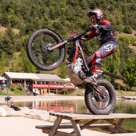 Démonstration de moto trial_Barcelonnette